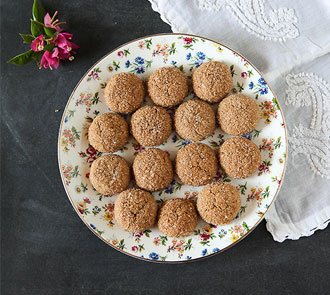 Organic Eggless whole wheat ginger cookies