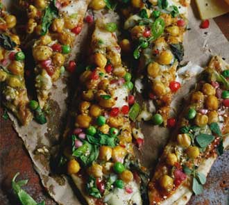 Organic za’atar roasted chickpea naan pizza