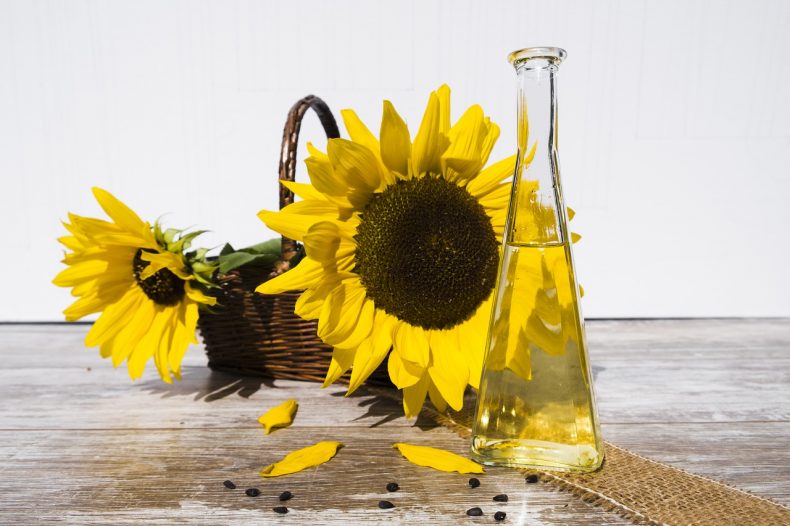 6 Incredible Sunflower Oil For Skin Benefits That Will Surprise You