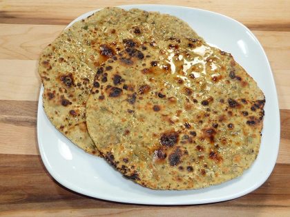 Make Easy Sattu ki Roti With This Recipe