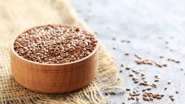 10 Benefits of Using Flaxseed on Skin and Hair