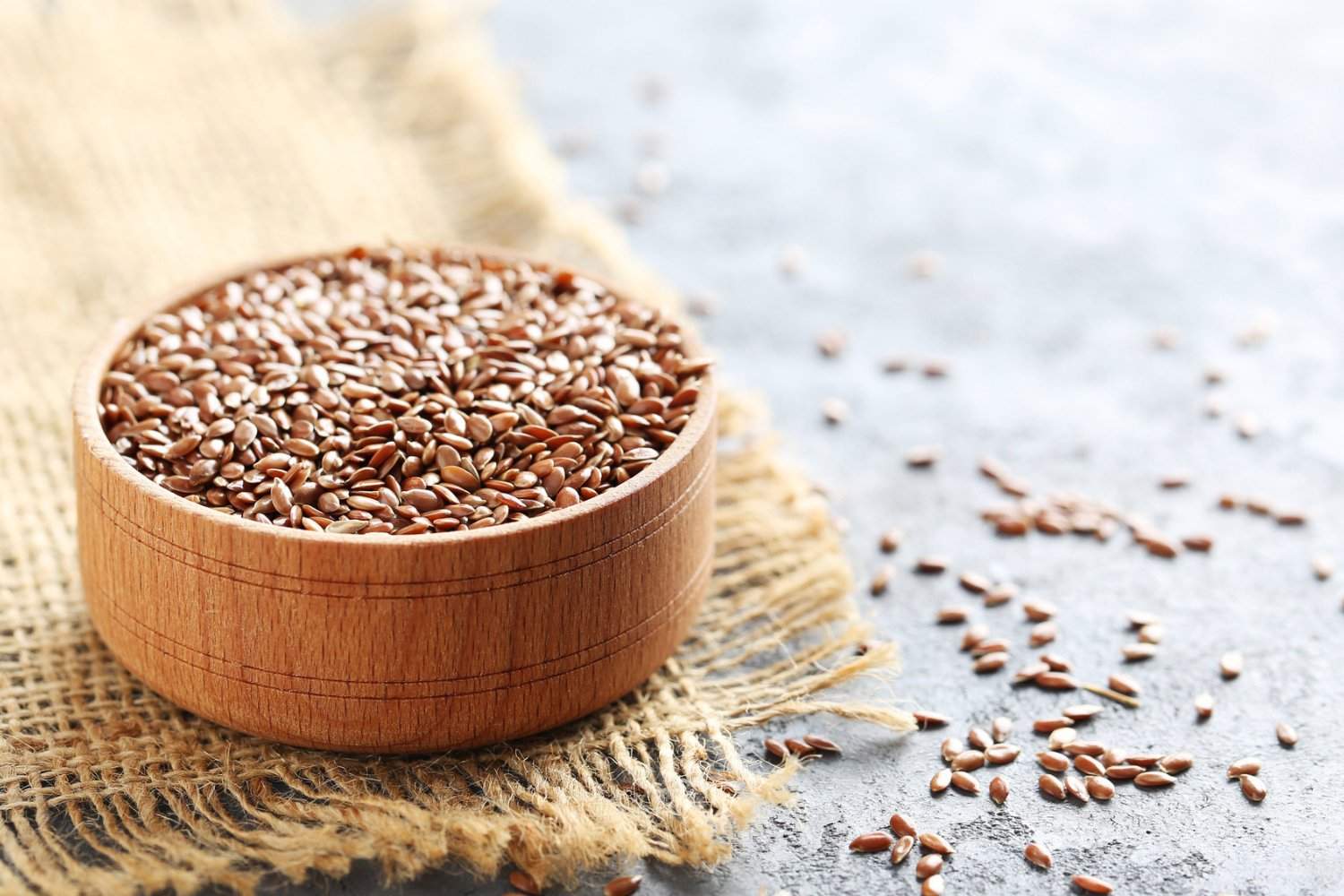 10 Benefits of Using Flaxseed on Skin and Hair