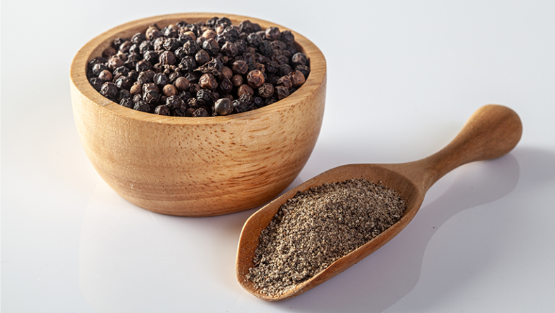 Want To Be Healthy? Check Out These 8 Black Pepper Medicinal Uses