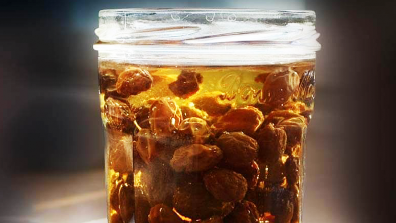 Astonishing Benefits Of Raisins Soaked In Water