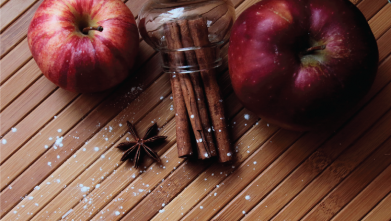 The Only Apple Cinnamon Cake Recipe You Need!