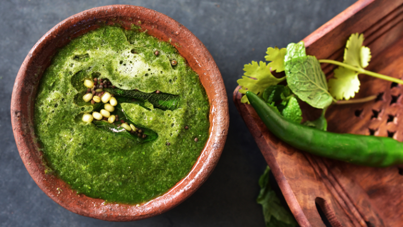 Finger Licking Mint Coriander Chutney You Can Try at Home