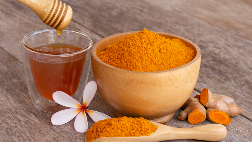 Honey and turmeric: the best remedy for cold and cough